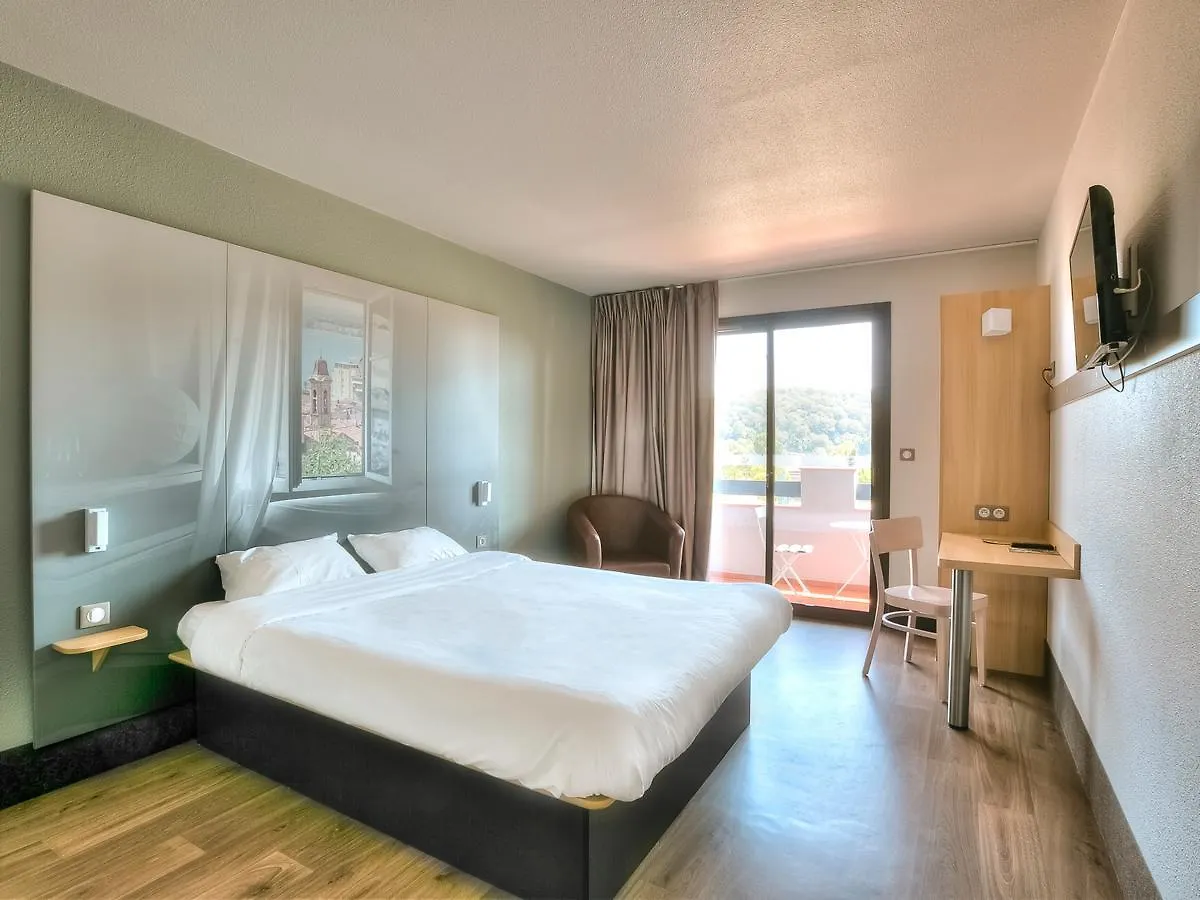 B&B Hôtel Villeneuve Loubet Village